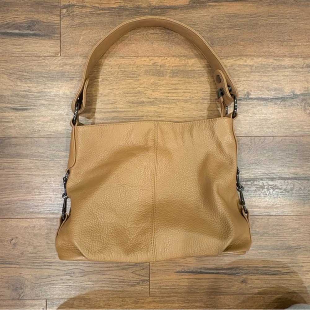 Classic Pebbled Shoulder Tote in Tan